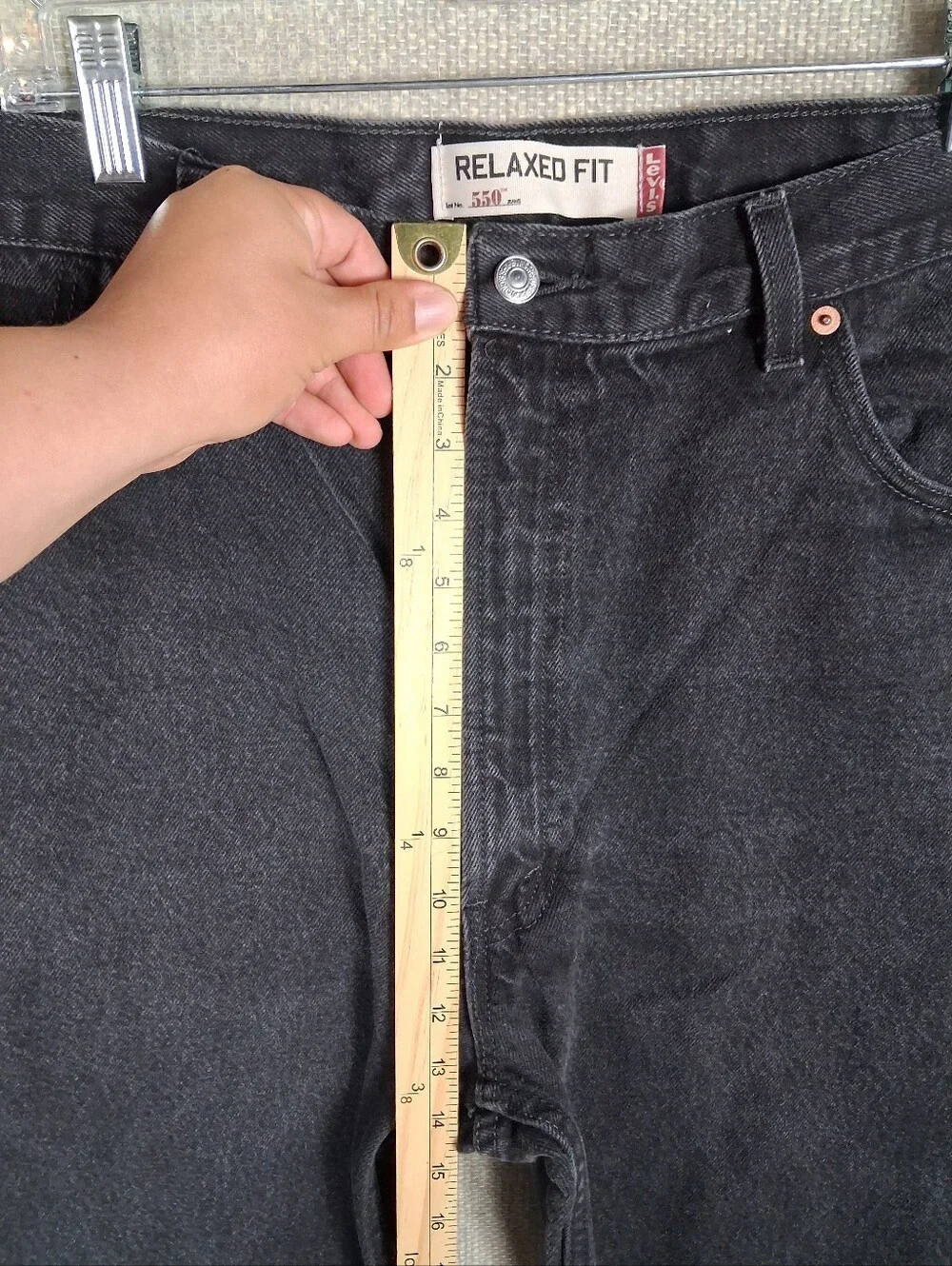 Levi's 550 Relaxed Fit Jeans Mens 42x30 Black Faded Denim Vintage 90's Grunge